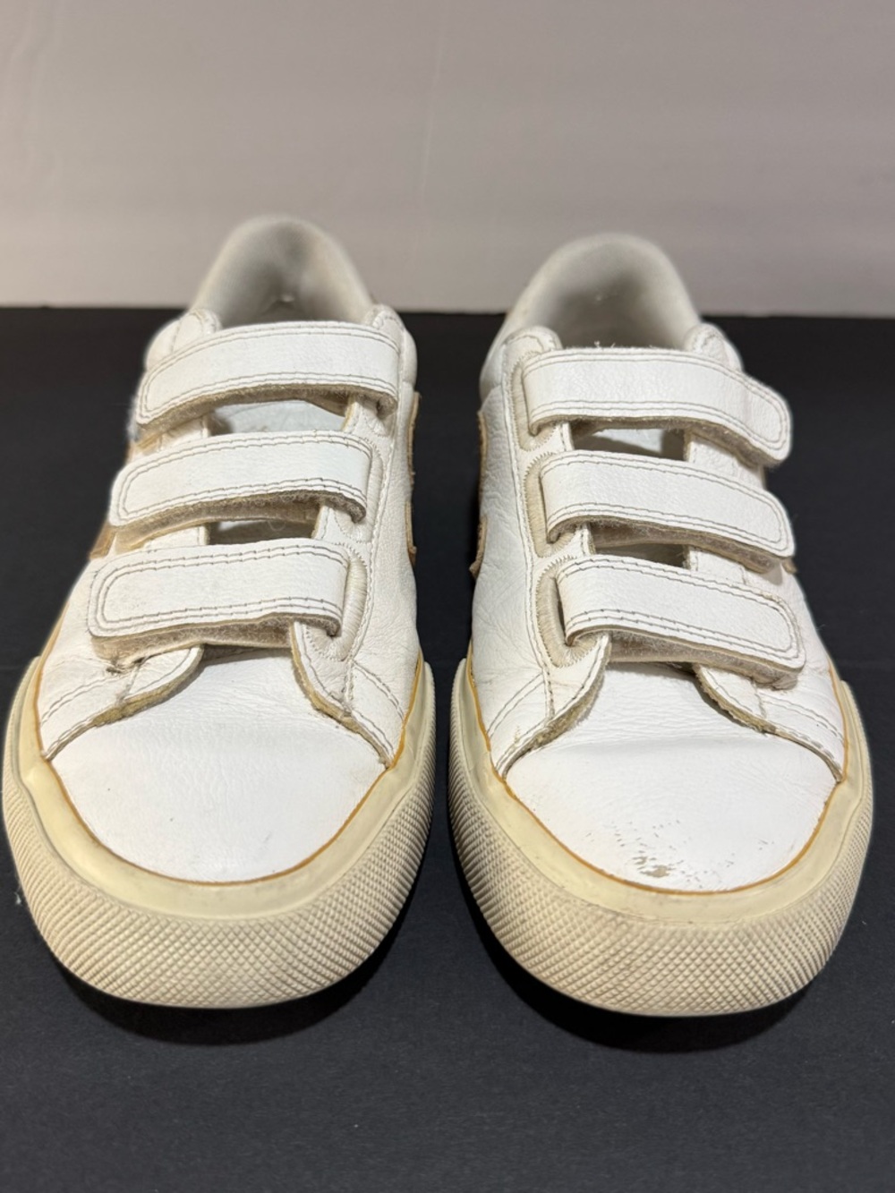 Veja women’s White Velcro Sneakers with Off-White Trim, sz 6
